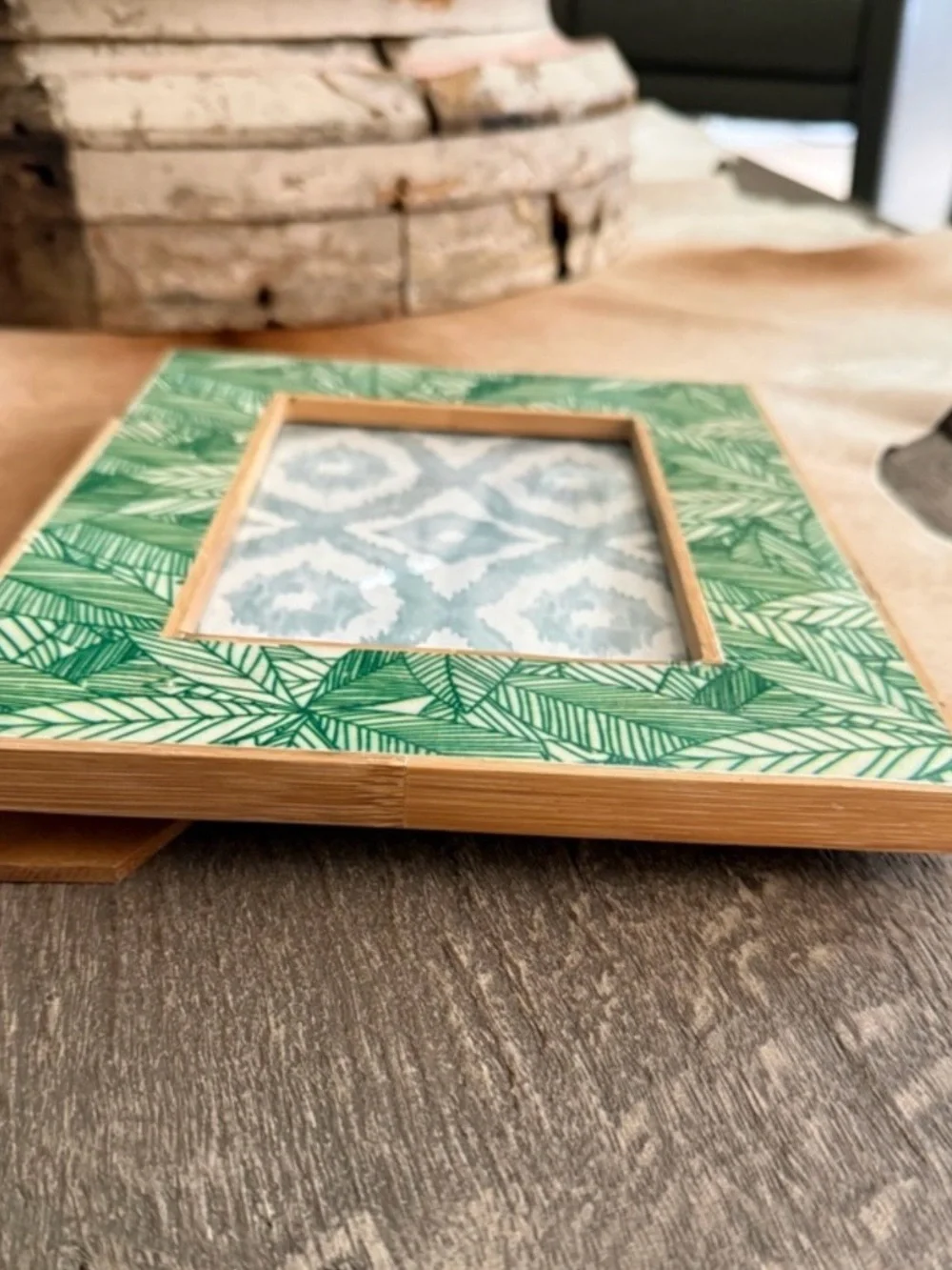 Anthropologie Cabana Green Leaf Pattern Decorative Photo Wooden Frame